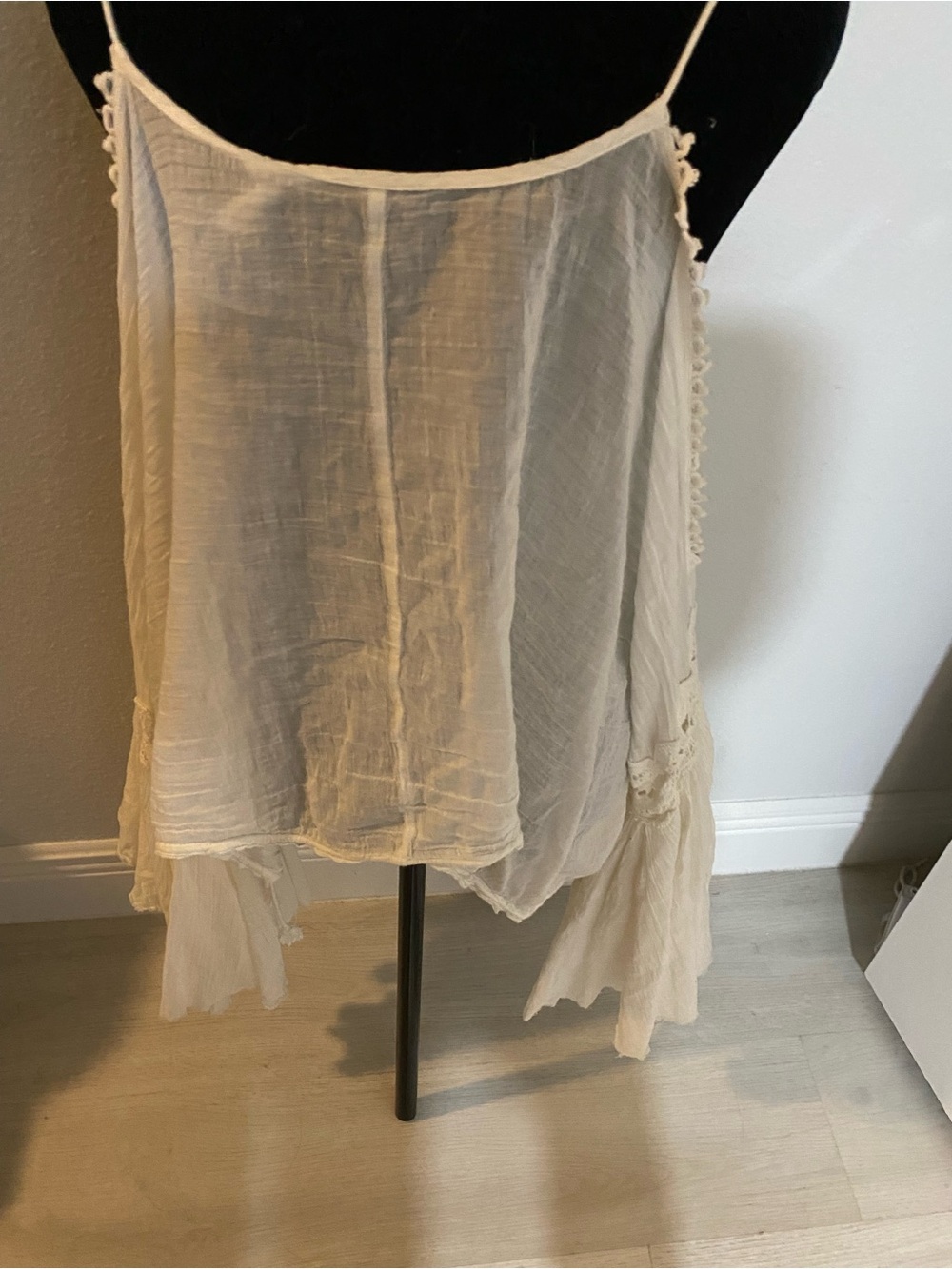 Free People” Lace-White Spaghetti Strap Women's gausey blouse, open wide sleeves - Picture 7 of 8